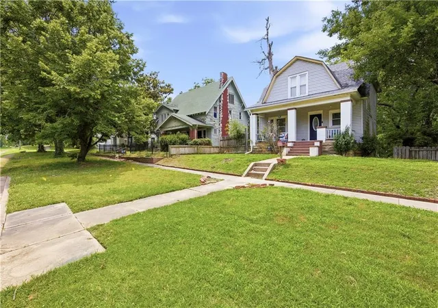 Photo 3 of Sale Pending at 315 N 2nd Street, Independence, KS 67301 | MLS# 2624579 | Listing updated on 2026-10-06