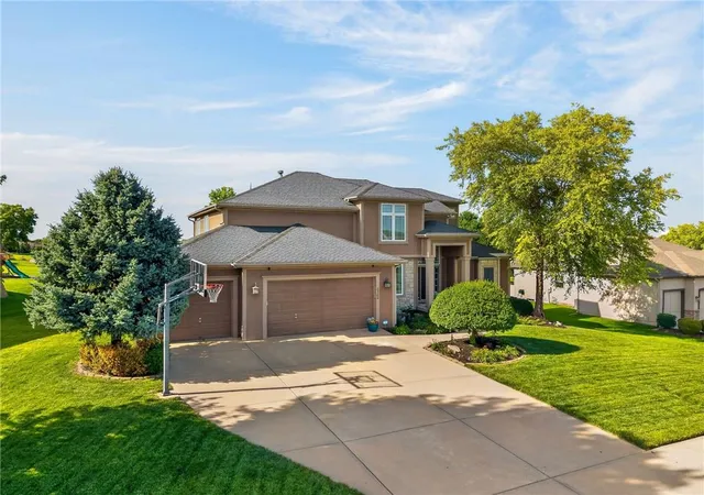 Homes for sale in Shawnee, KS | 24004 W 68Th St, Shawnee, KS 66226 | MLS# 2624583