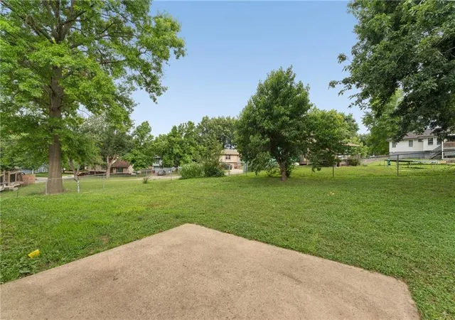 43rd image of 19208 E 12th Street North Ct, Independence, MO 64056 | MLS# 2624588