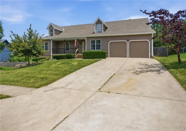 Homes for sale in Kansas City, MO | 12104 E 78th Ter, Kansas City, MO 64138 | MLS# 2624628