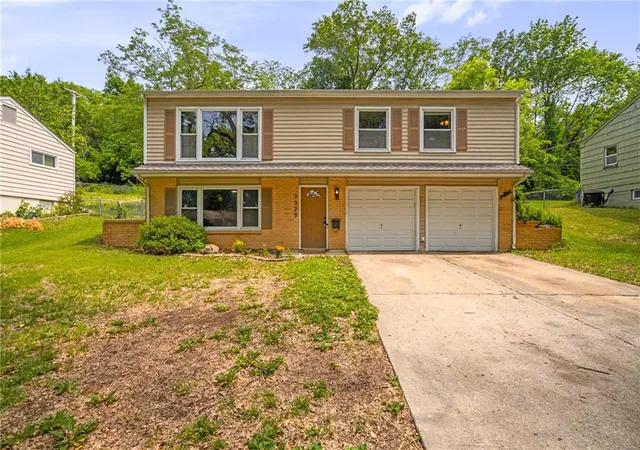 Photo 1 of Single family home for sale at 9929 Harrison St, Kansas City, MO 64131 | MLS# 2624633 | Listing updated on 2026-10-06