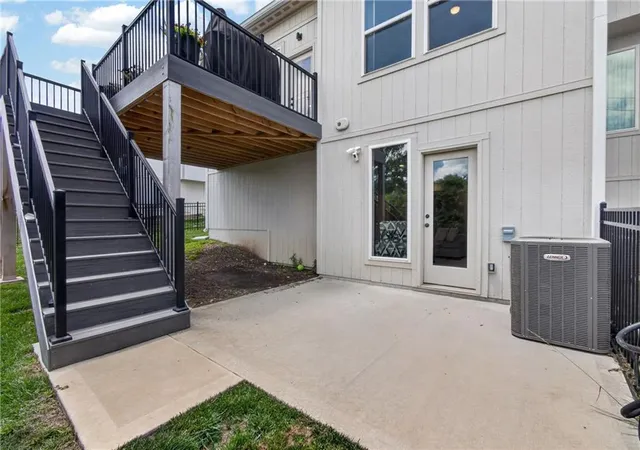 45th image of 4021 Ne Sagamore Dr #D, Lee's Summit, MO 64064 | MLS# 2624639