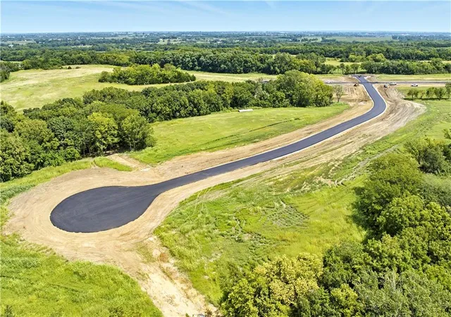 3rd image of Lot 14 Cheyenne St, Bonner Springs, KS 66012 | MLS# 2624643