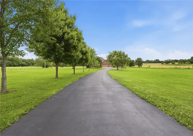 Homes for sale in Buckner, MO | 31502 E Heidelberger Rd, Buckner, MO 64016 | MLS# 2624649