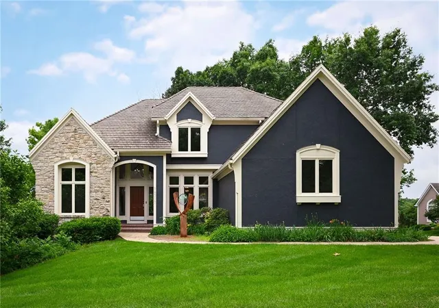 2nd image of 14517 W 49th St, Shawnee, KS 66216 | MLS# 2624653