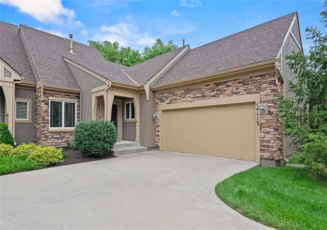 2nd image of 14113 S Summit St, Olathe, KS 66062 | MLS# 2624654
