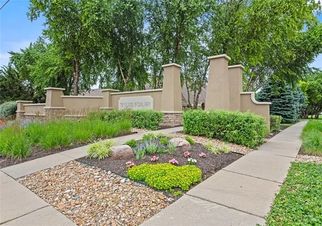 31st image of 14113 S Summit St, Olathe, KS 66062 | MLS# 2624654