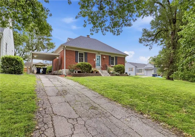 33rd image of 7543 Locust St, Kansas City, MO 64131 | MLS# 2624664