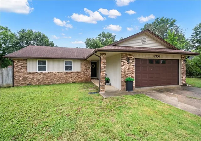 2nd image of 3309 W 2nd St, Coffeyville, KS 67337 | MLS# 2624679