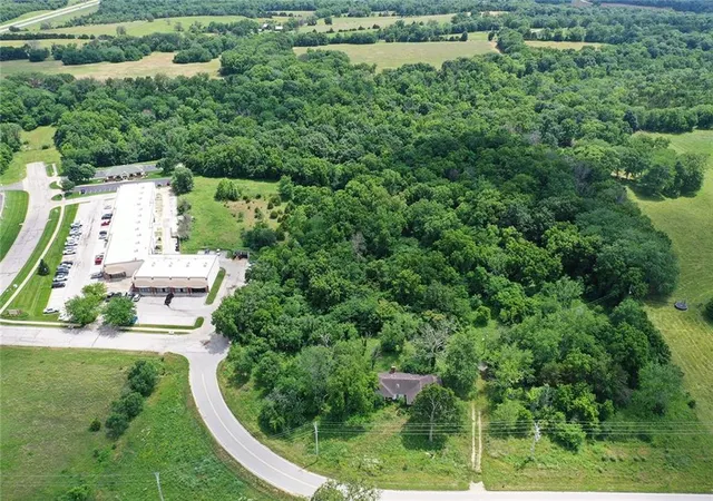 2nd image of 10099 K 68 Hwy, Louisburg, KS 66053 | MLS# 2624680