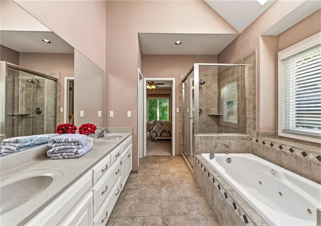 5th image of 8801 W 142Nd St, Overland Park, KS 66221 | MLS# 2624739