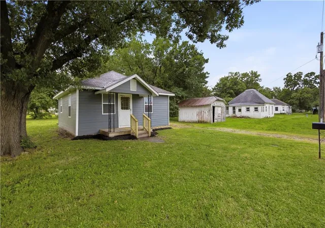 4th image of 914 N 11Th St, Neodesha, KS 66757 | MLS# 2624745