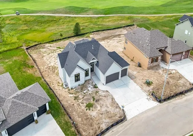 Photo 2 of Single family home for sale at 4410 Tee Box Dr, Basehor, KS 66007 | MLS# 2624762 | Listing updated on 2026-10-04