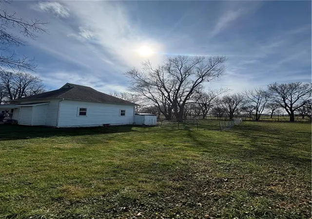Homes for sale in Waverly, KS | 401 Hammond St, Waverly, KS 66871 | MLS# 2624787