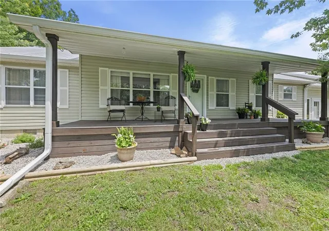 2nd image of 310 W Elm St, Blue Mound, KS 66010 | MLS# 2624798