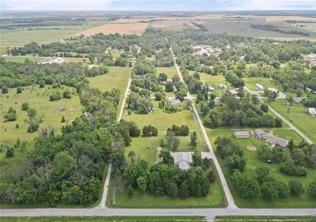 67th image of 310 W Elm St, Blue Mound, KS 66010 | MLS# 2624798