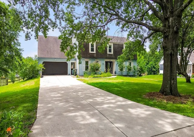 Homes for sale in Stilwell, KS | 16408 Riggs Rd, Stilwell, KS 66085 | MLS# 2624800