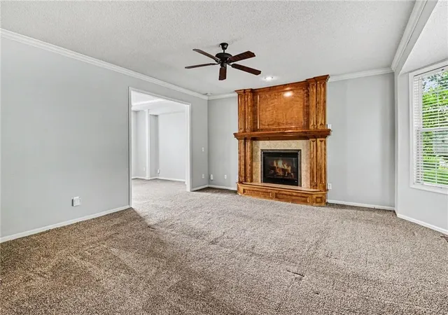 2nd image of 891 S Clearwater Creek Dr, Olathe, KS 66061 | MLS# 2624801