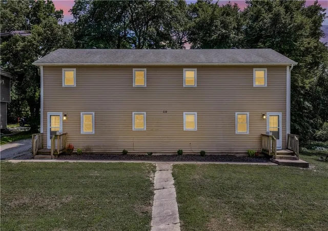 Homes for sale in Warrensburg, MO | 218 W South St, Warrensburg, MO 64093 | MLS# 2624803