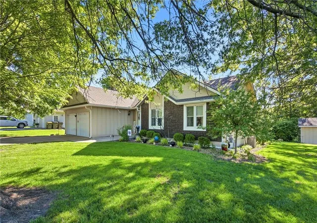 3rd image of 15015 Broadmoor St, Overland Park, KS 66223 | MLS# 2624821