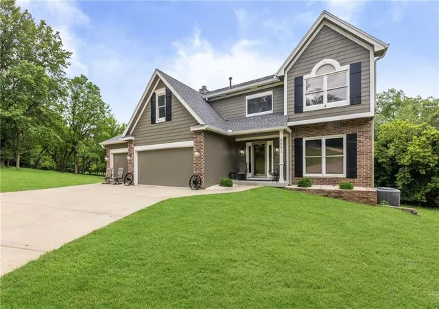 Photo 2 of Single family home for sale at 6601 Nw Evans Ave, Kansas City, MO 64151 | MLS# 2624828 | Listing updated on 2026-07-16