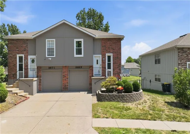 Photo 1 of Condo for sale at 8669 N Hull Ave, Kansas City, MO 64154 | MLS# 2624833 | Listing updated on 2026-08-22