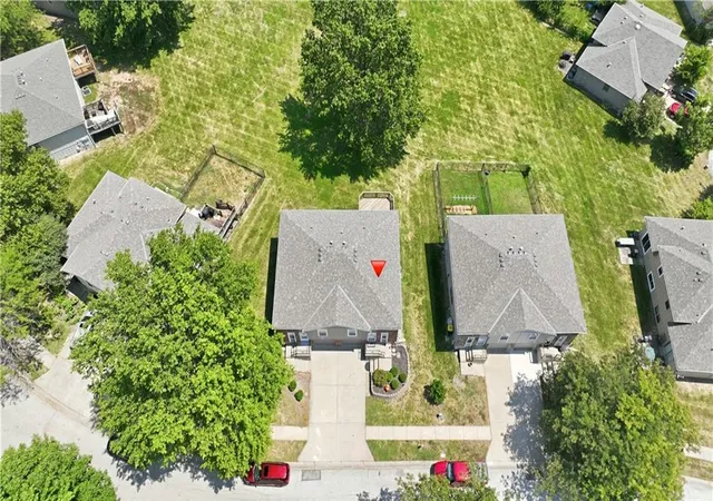 Photo 3 of Condo for sale at 8669 N Hull Ave, Kansas City, MO 64154 | MLS# 2624833 | Listing updated on 2026-08-22