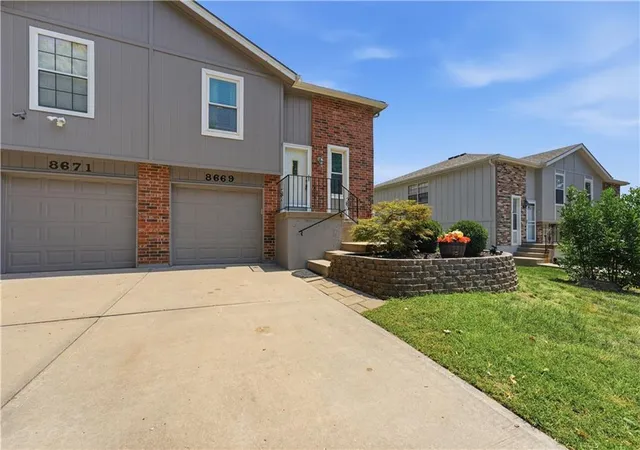 Photo 3 of Condo for sale at 8669 N Hull Ave, Kansas City, MO 64154 | MLS# 2624833 | Listing updated on 2026-08-22