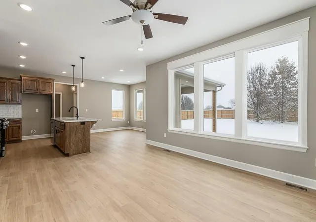 Homes for sale in Basehor, KS | 15604 Austin Ct, Basehor, KS 66007 | MLS# 2624850