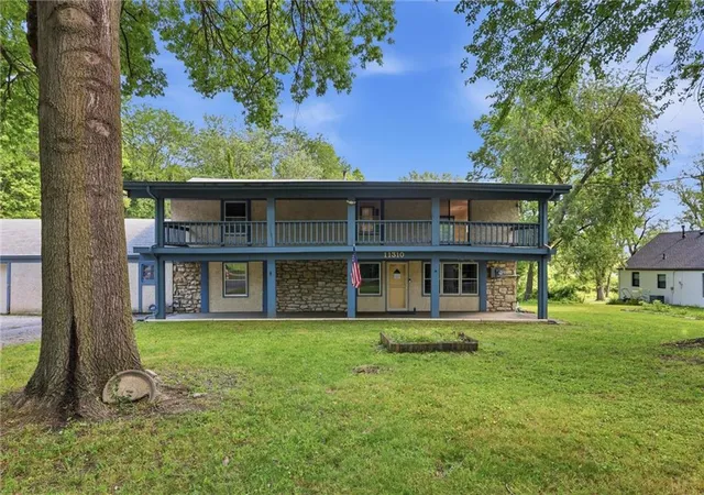 Single family home for sale at 11310 Lister Dr, Kansas City, MO 64137 | MLS# 2624861