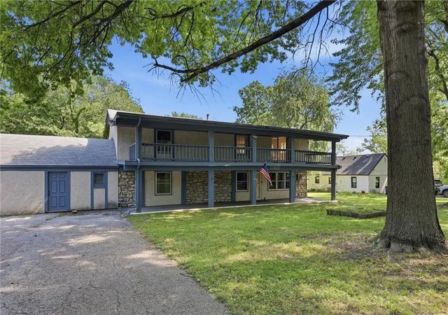 Photo 3 of Single family home for sale at 11310 Lister Dr, Kansas City, MO 64137 | MLS# 2624861 | Listing updated on 2026-09-29