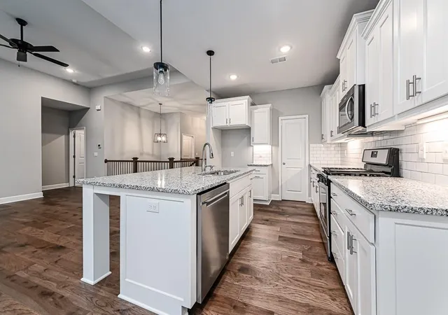 image of 15601 Austin Ct, Basehor, KS 66007 | MLS# 2624866