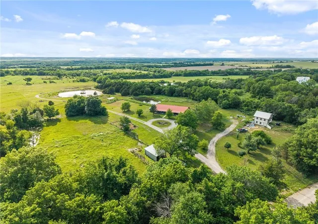 Homes for sale in Fort Scott, KS | 644 170th St, Fort Scott, KS 66701 | MLS# 2624877