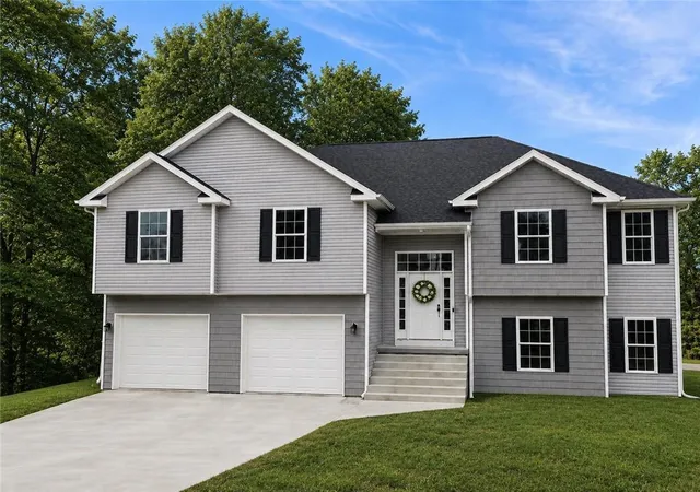 Photo 3 of Single family home for sale at 4707 Brookstone Dr, St Joseph, MO 64507 | MLS# 2624884 | Listing updated on 2026-09-15