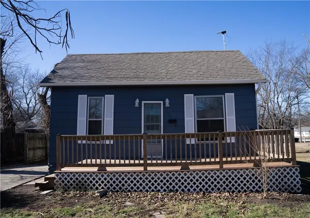 Homes for sale in Fort Scott, KS | 710 Osbun St, Fort Scott, KS 66701 | MLS# 2624889