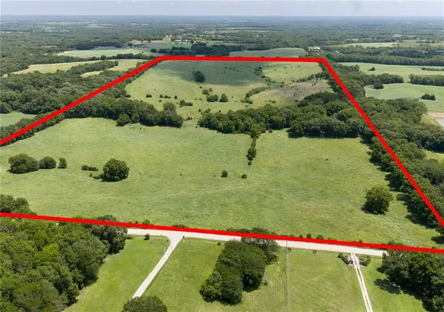 Homes for sale in Mc Louth, KS | Wild Horse Rd, Mc Louth, KS 66054 | MLS# 2624898