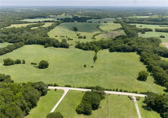 Homes for sale in Mc Louth, KS | Wild Horse Rd, Mc Louth, KS 66054 | MLS# 2624898