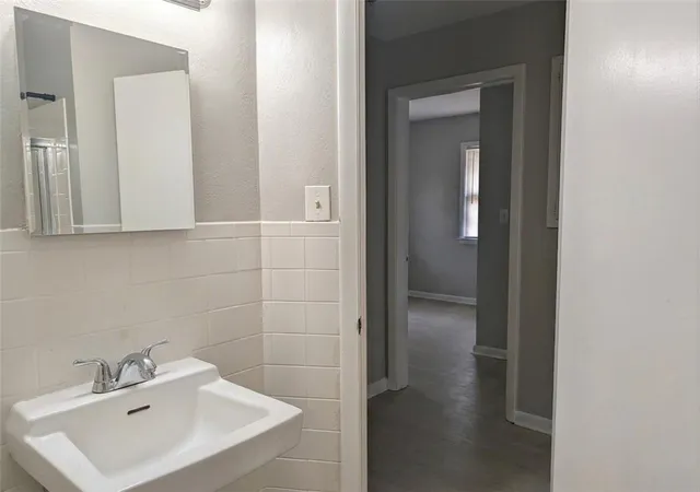5th image of 137 S Fuller St, Independence, MO 64050 | MLS# 2624905