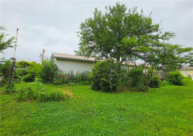 Homes for sale in Garnett, KS | 218 Warren Ave, Garnett, KS 66032 | MLS# 2624925