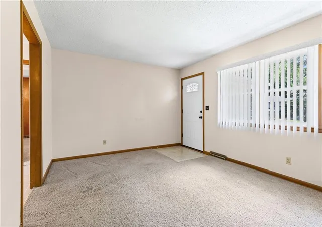 Homes for sale in Shawnee, KS | 4826 Stearns Ln, Shawnee, KS 66203 | MLS# 2624961