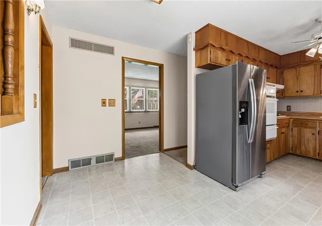 Homes for sale in Shawnee, KS | 4826 Stearns Ln, Shawnee, KS 66203 | MLS# 2624961