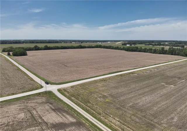 1st image of 0 Liv 255 N/a, Chillicothe, MO 64601 | MLS# 2624972