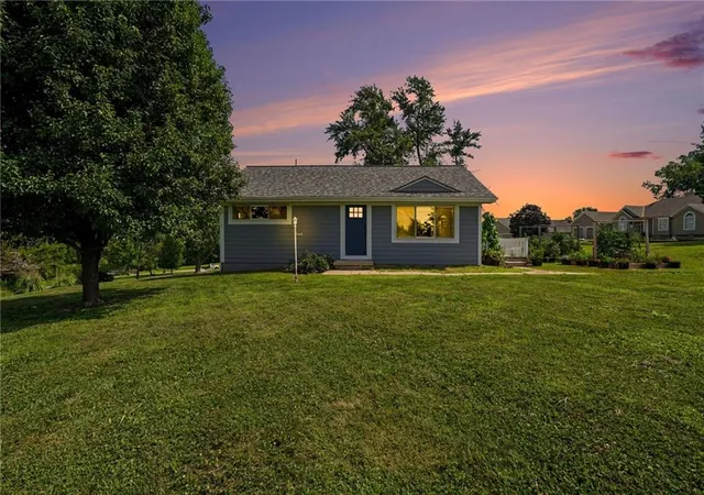 1st image of 440 W Ruth Ewing Rd, Liberty, MO 64068 | MLS# 2624989