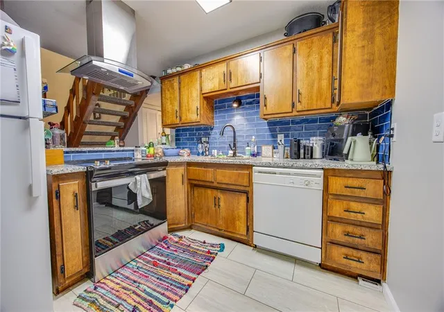 5th image of 3615-3617 Brush Creek Dr, Lawrence, KS 66047 | MLS# 2625006