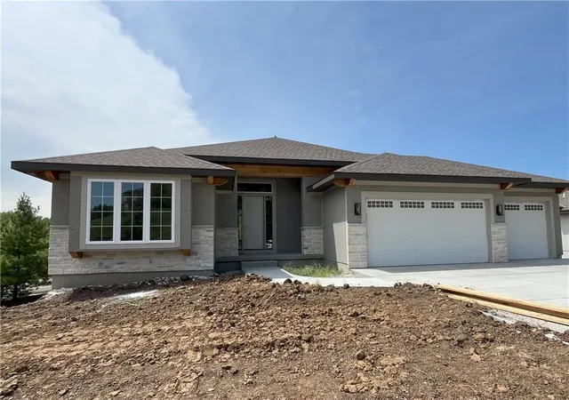 Photo 3 of Single family home for sale at 12496 S Barth Rd, Olathe, KS 66061 | MLS# 2625017 | Listing updated on 2026-10-16