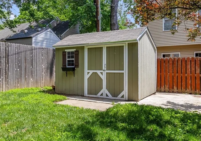 Homes for sale in Roeland Park, KS | 5204 W 50th Ter, Roeland Park, KS 66205 | MLS# 2625032