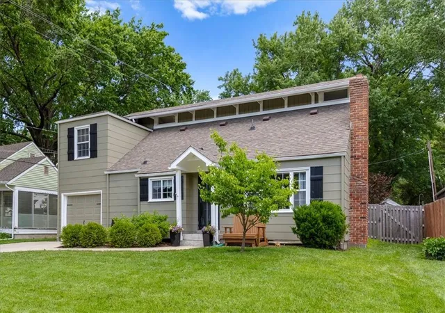 Homes for sale in Roeland Park, KS | 5204 W 50th Ter, Roeland Park, KS 66205 | MLS# 2625032