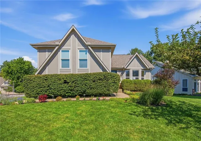 Homes for sale in Shawnee, KS | 6470 Payne St, Shawnee, KS 66226 | MLS# 2625033