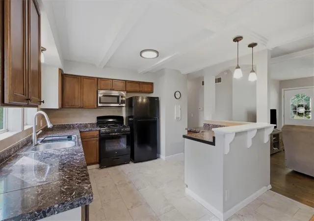 Homes for sale in Independence, MO | 16608 E 31St St, Independence, MO 64055 | MLS# 2625036
