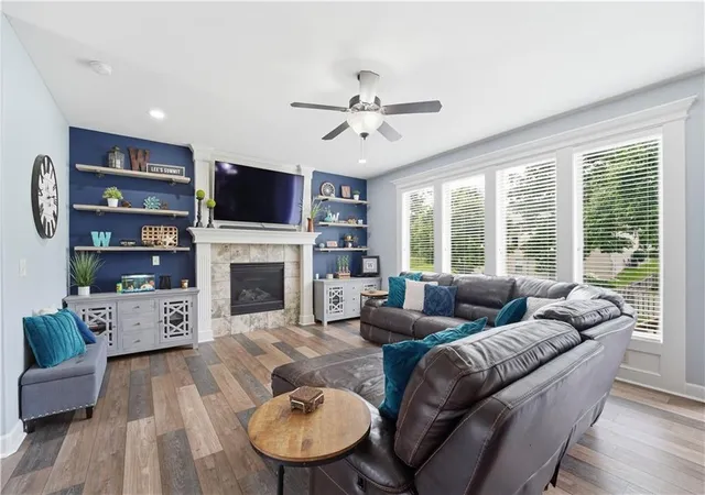 4th image of 2821 Ne Parkview Ln, Lees Summit, MO 64086 | MLS# 2625037